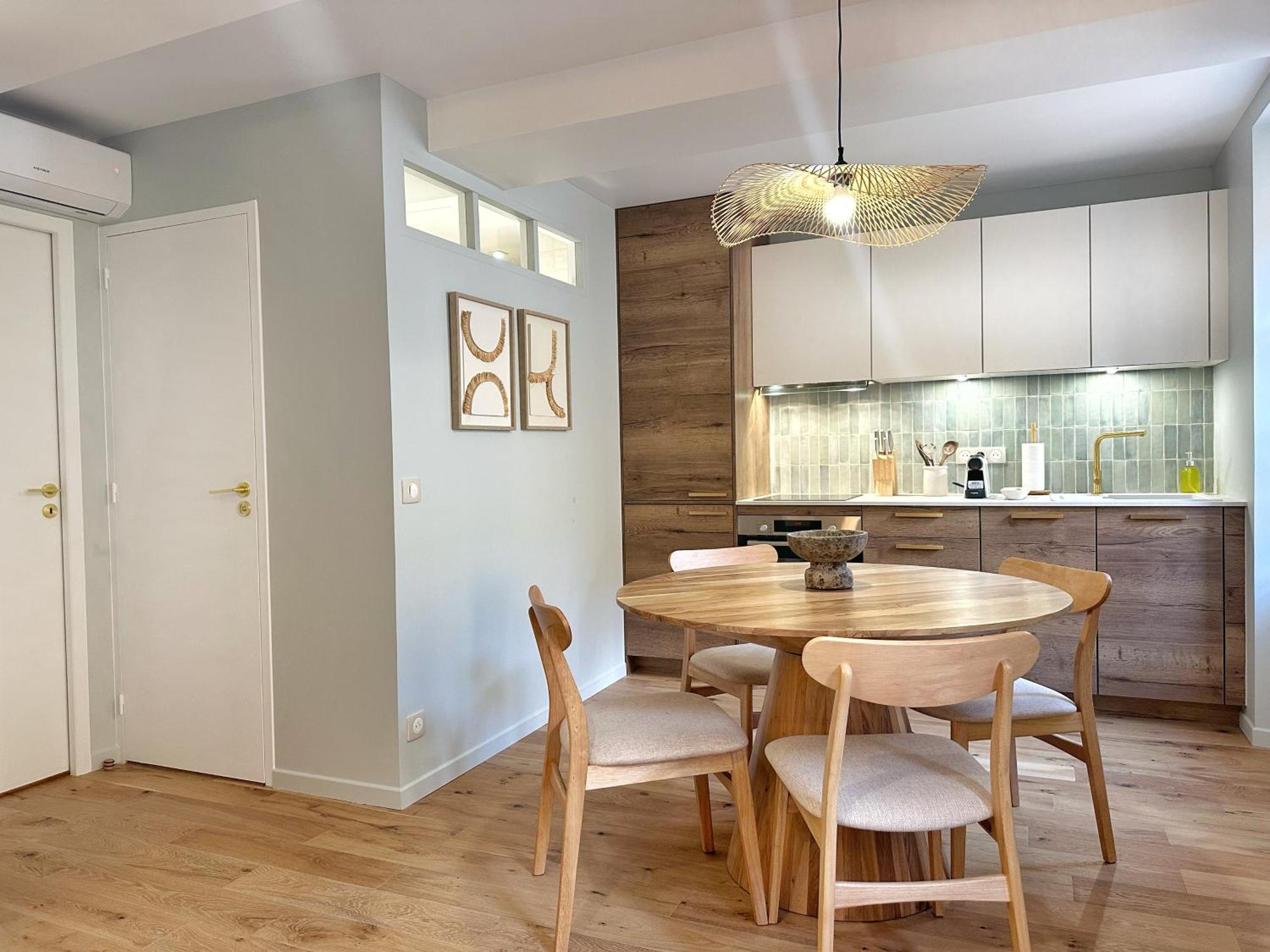 La Maison Cavet 5 Appartements De Standing Au Coeur Du Village Sanary-sur-Mer Luaran gambar