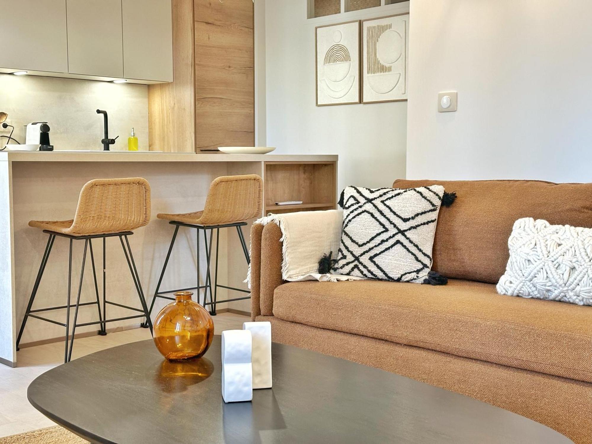 La Maison Cavet 5 Appartements De Standing Au Coeur Du Village Sanary-sur-Mer Luaran gambar