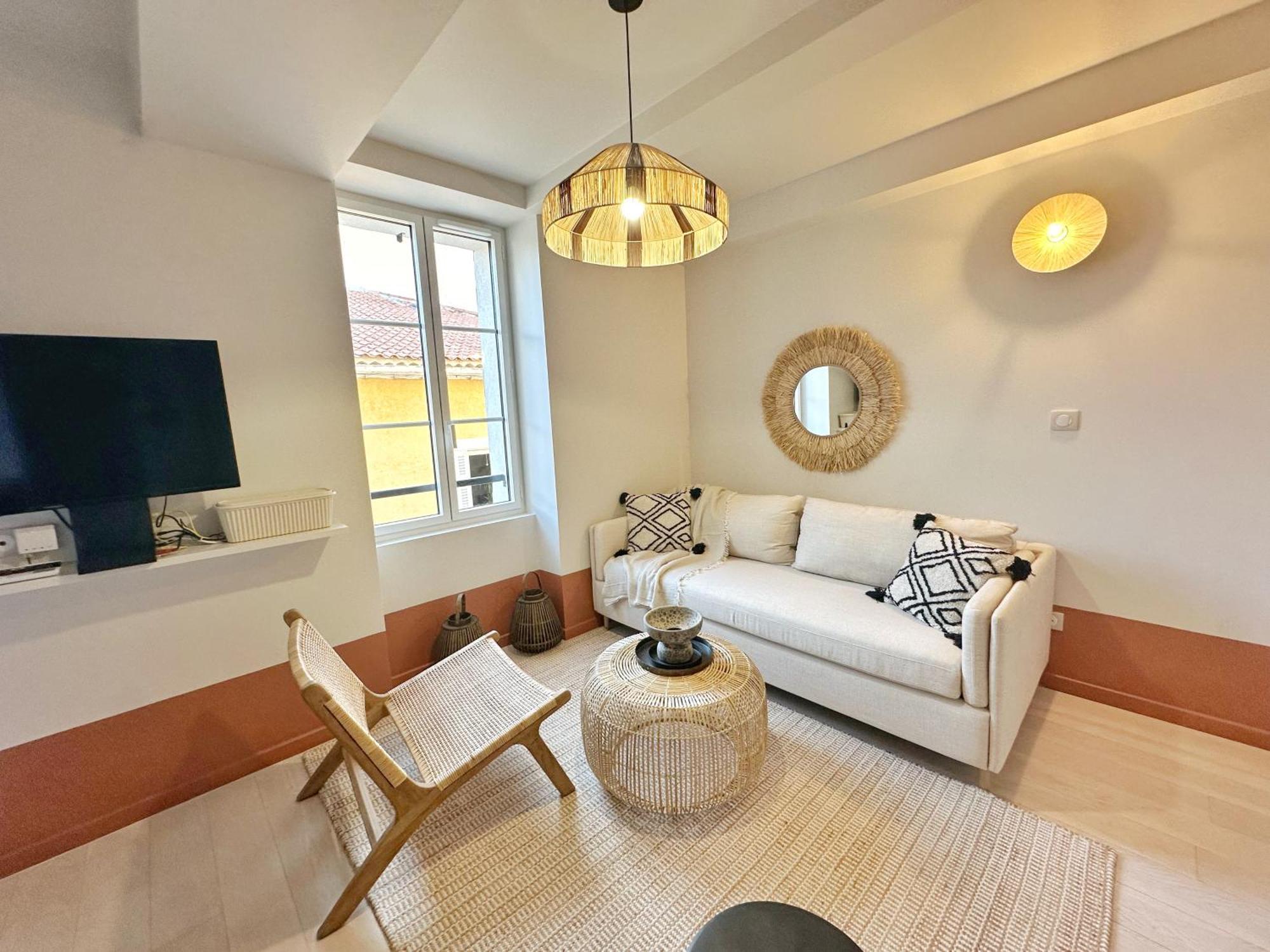La Maison Cavet 5 Appartements De Standing Au Coeur Du Village Sanary-sur-Mer Luaran gambar