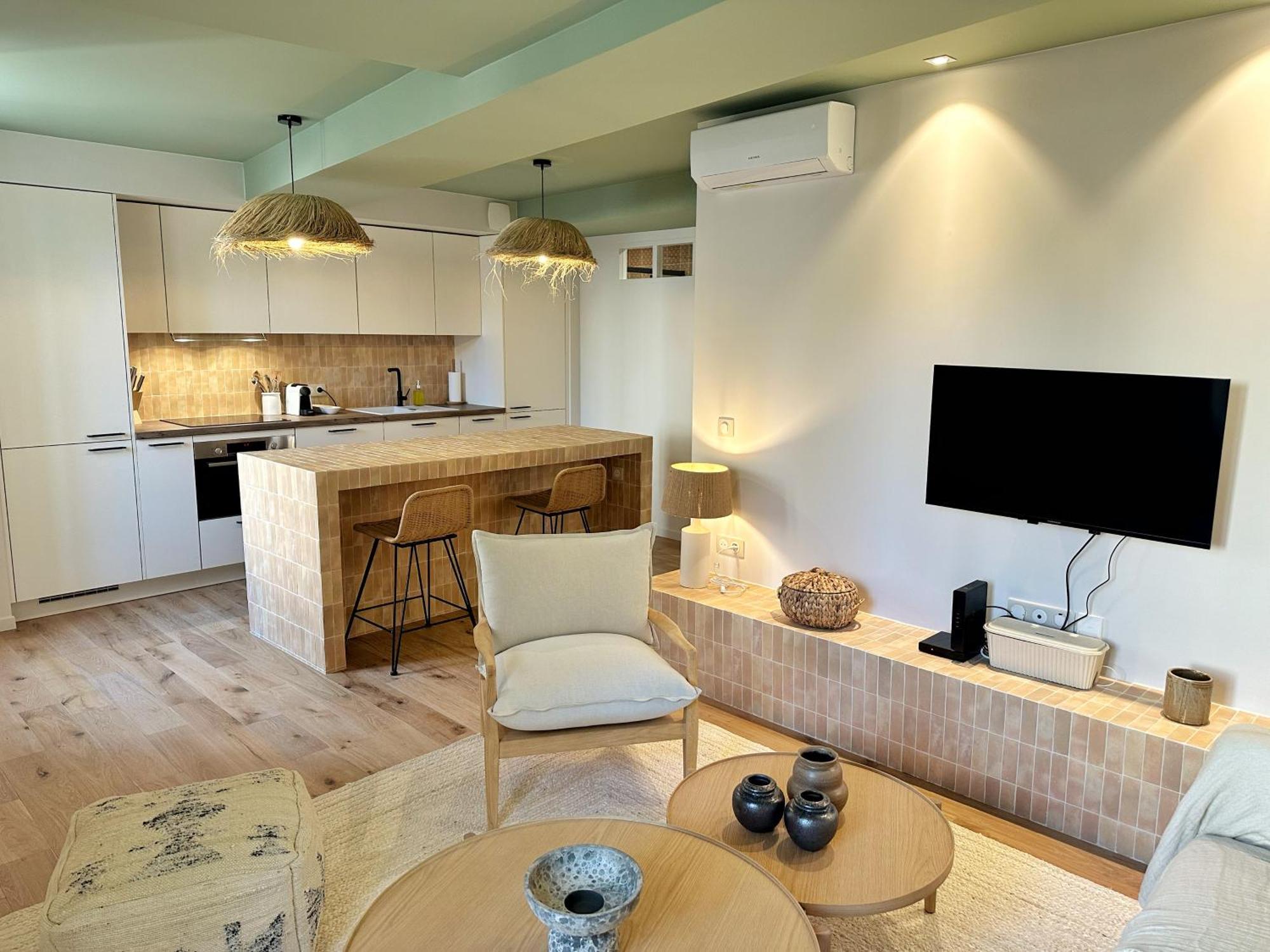 La Maison Cavet 5 Appartements De Standing Au Coeur Du Village Sanary-sur-Mer Luaran gambar